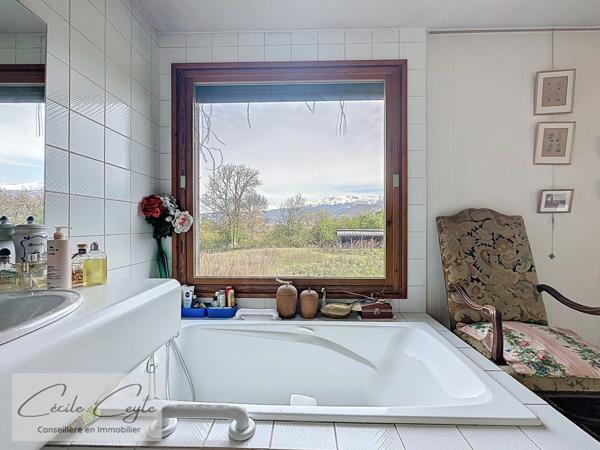 Seyssins Maison familiale avec grand terrain et accès direct aux espaces naturels