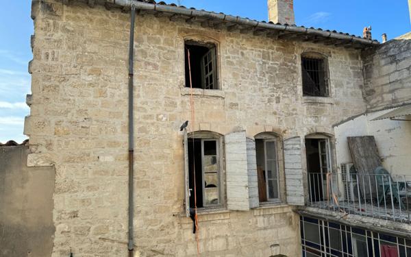 Maison à vendre    1 pièce •  Beaucaire