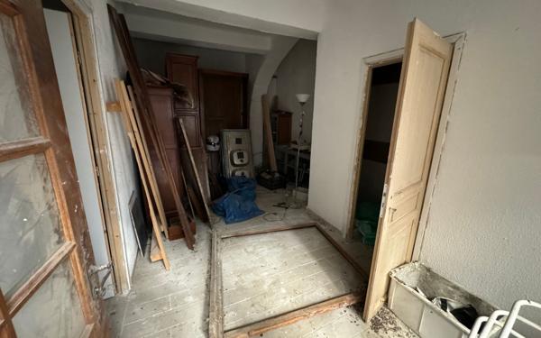 Maison à vendre    1 pièce •  Beaucaire