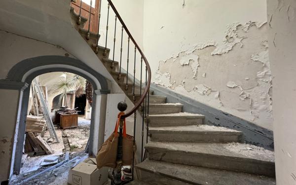 Maison à vendre    1 pièce •  Beaucaire