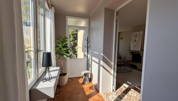 Charmante maison  avec carreaux de ciment d’époque, jardin et grand potentiel, à deux pas du centre de Cadenet.