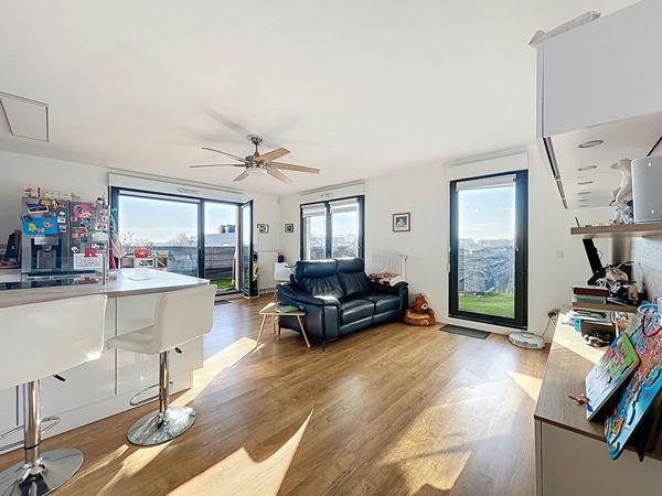 Appartement 3 pièces de 72 m² - Colombes