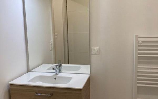 Appartement à louer    2 pièces •  Armentières