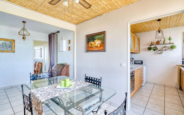 Appartement à vendre    5 pièces • 90 m2 Saint-Priest