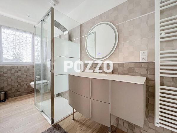 Maison La Barre De Semilly 6 pièce(s) 260 m2 LA BARRE DE SEMILLY