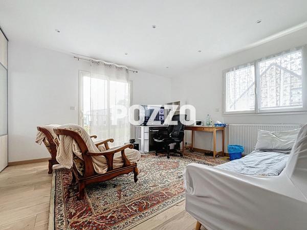 Maison La Barre De Semilly 6 pièce(s) 260 m2 LA BARRE DE SEMILLY