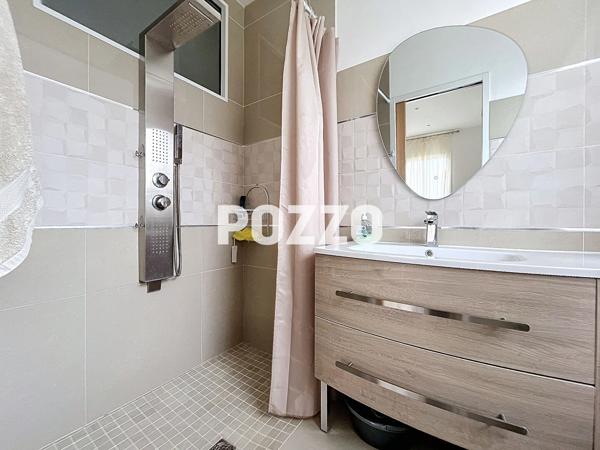 Maison La Barre De Semilly 6 pièce(s) 260 m2 LA BARRE DE SEMILLY