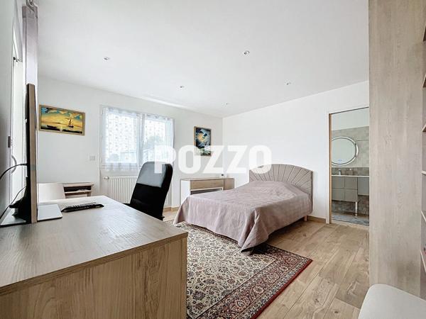 Maison La Barre De Semilly 6 pièce(s) 260 m2 LA BARRE DE SEMILLY