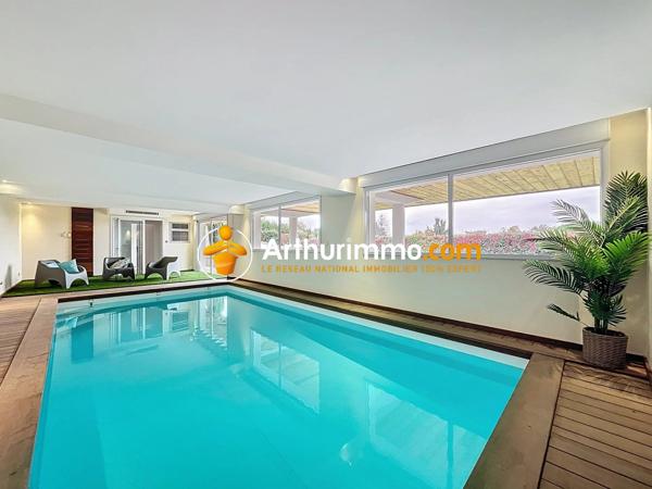 Vente                                                      Maison
                        
                     8 pièces                      278 m2                     à Bourgoin-Jallieu