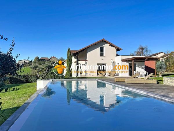 Vente                                                      Maison
                        
                     8 pièces                      278 m2                     à Bourgoin-Jallieu