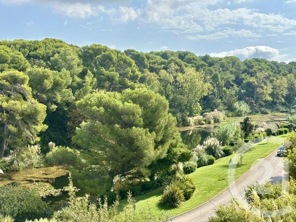 Appartement T3 à vendre  3 pièces - 40,75 m 2   SIX FOURS LES PLAGES  - 83