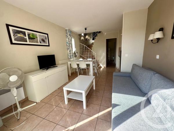 Appartement T3 à vendre  3 pièces - 40,75 m 2   SIX FOURS LES PLAGES  - 83