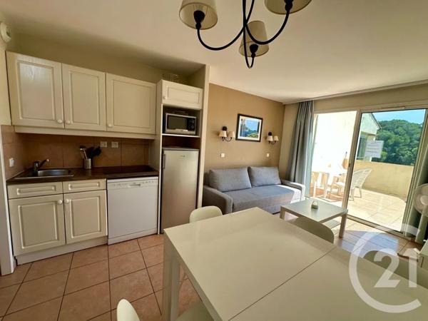 Appartement T3 à vendre  3 pièces - 40,75 m 2   SIX FOURS LES PLAGES  - 83