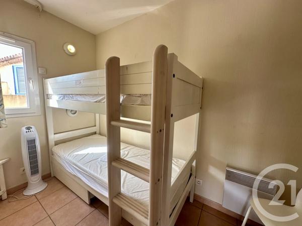 Appartement T3 à vendre  3 pièces - 40,75 m 2   SIX FOURS LES PLAGES  - 83