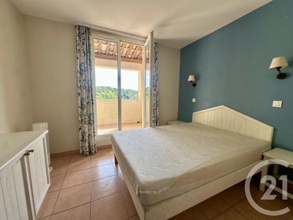 Appartement T3 à vendre  3 pièces - 40,75 m 2   SIX FOURS LES PLAGES  - 83