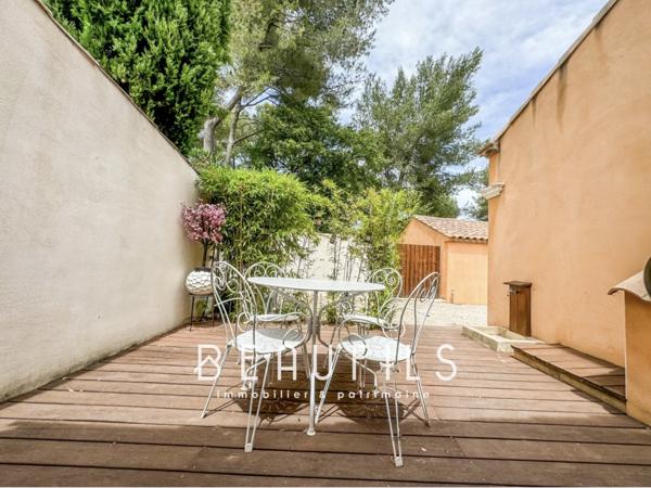 Villetelle (34400) Exclusivité - Villetelle - Propriété néo-provençale avec dépendance