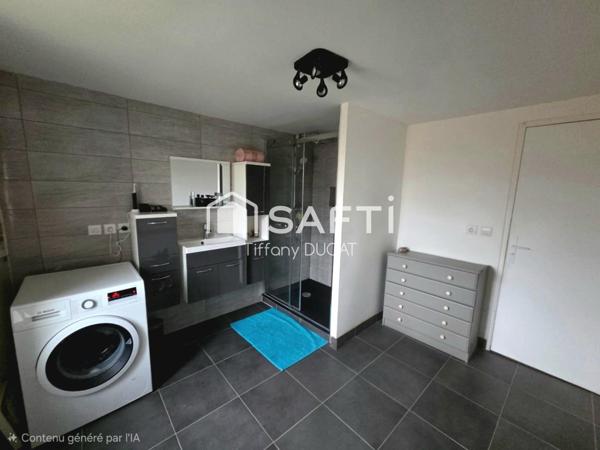 Maison de plain-pied, trois chambres, dépendances, 6161m2 de terrain.