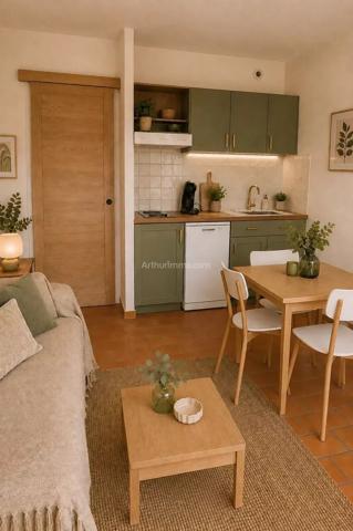 Location                                                      Studio
                        
                     1 pièces                      20 m2                     à Saint-Cyr-sur-Mer