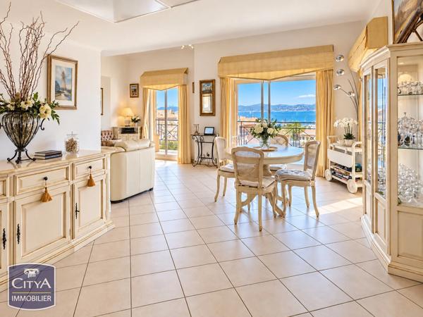 Appartement à vendre 5 pièces 121.75m² Sainte-Maxime (83120)