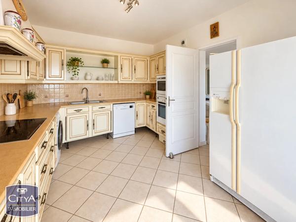 Appartement à vendre 5 pièces 121.75m² Sainte-Maxime (83120)