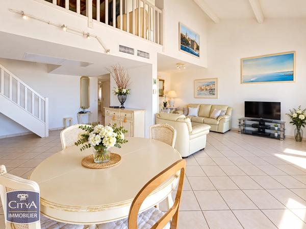Appartement à vendre 5 pièces 121.75m² Sainte-Maxime (83120)