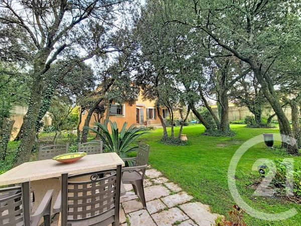Maison à vendre  6 pièces - 137 m2 SORGUES - 84