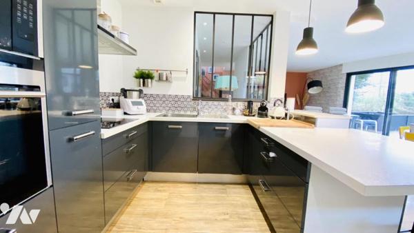 Maison moderne de 131 m² – 4 chambres – DPE A - Plescop – Environnement privilégié