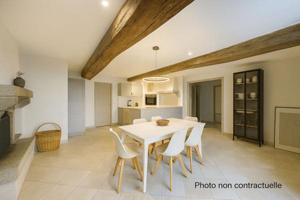Maison en pierre 151 m² SAINT GEORGES BUTTAVENT