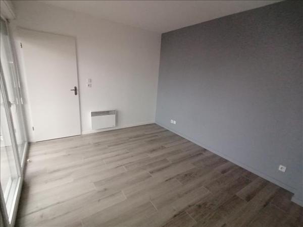 Appartement à louer 648 € CC Tours 2 p 49 m² DPE C