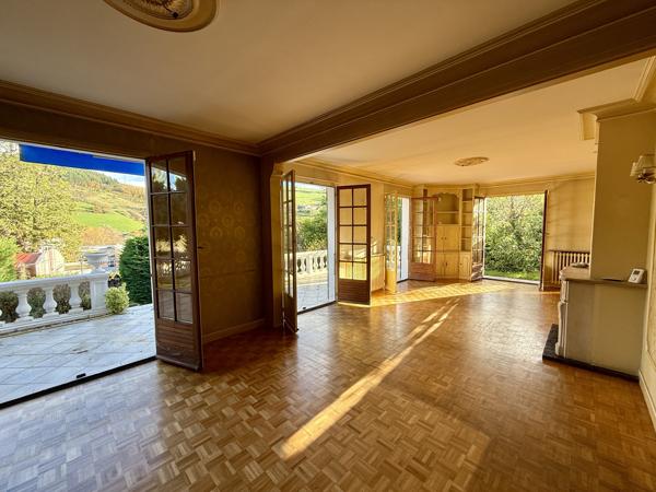 TARARE - MAISON A RENOVER 143M² + TERRAIN 798M²