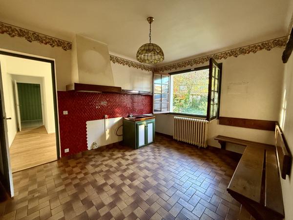 TARARE - MAISON A RENOVER 143M² + TERRAIN 798M²