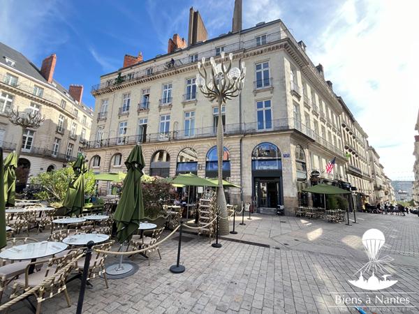 A vendre grand appartement ancien T3 Nantes Place Graslin , Nantes