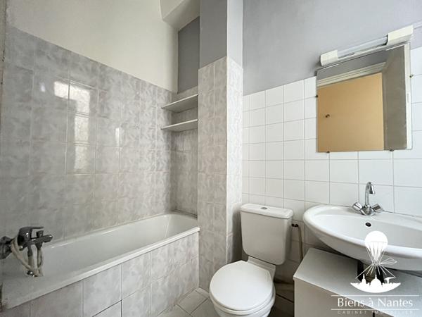 A vendre grand appartement ancien T3 Nantes Place Graslin , Nantes