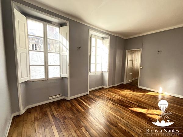 A vendre grand appartement ancien T3 Nantes Place Graslin , Nantes