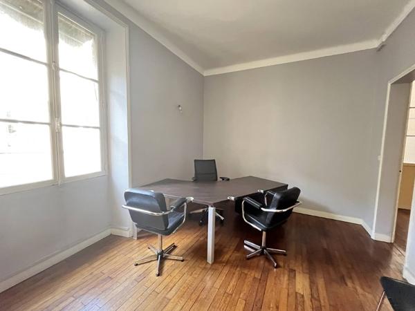 A vendre grand appartement ancien T3 Nantes Place Graslin , Nantes
