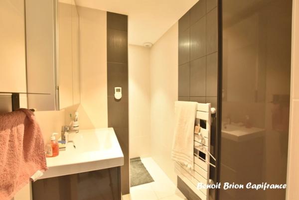 Maison familiale rénovée – 135 m² – 6 chambres – sous-sol complet – terrain 747 m²