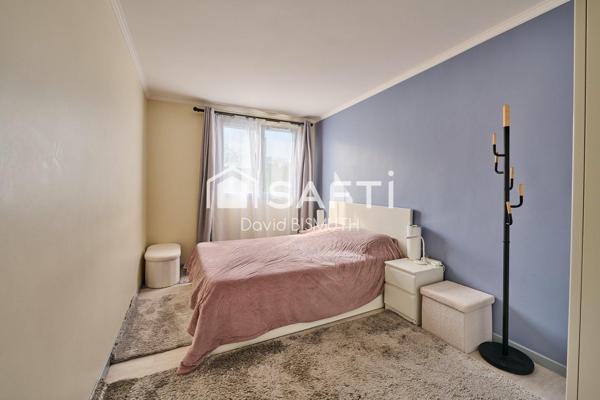 Appartement 4 pièces 3 chambres de 78 m2 avec une place de parking et une cave au sous sol situé à Asnières sur Seine