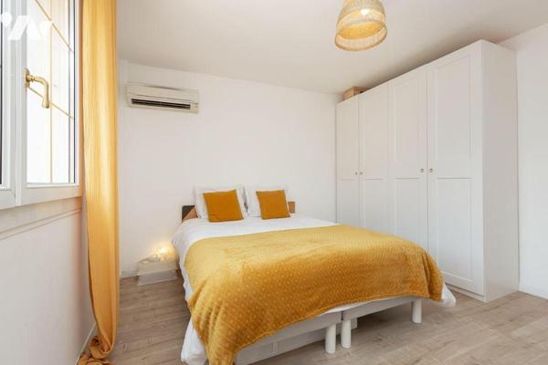 Dans un environnement privilégié, au calme absolu, découvrez cette ravissante maison située dan...
