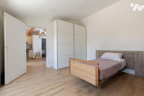 Dans un environnement privilégié, au calme absolu, découvrez cette ravissante maison située dan...