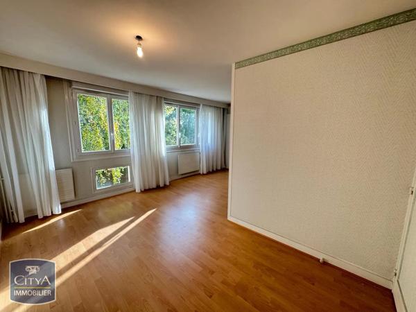 Appartement à louer 4 pièces 79.59m² Le Mans (72000)
