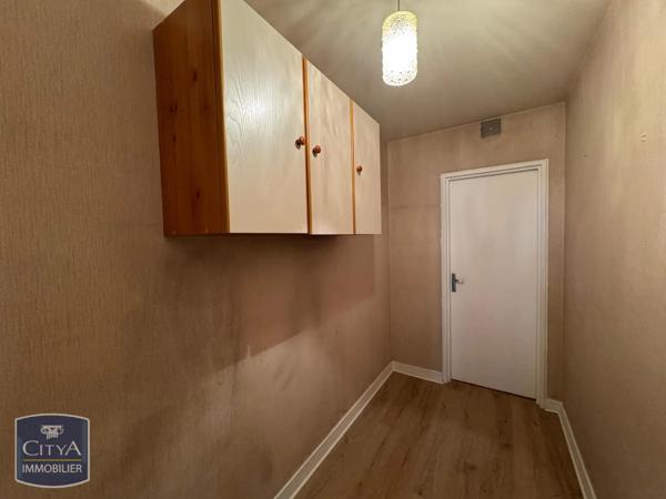 Appartement à louer 4 pièces 79.59m² Le Mans (72000)