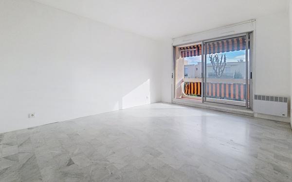 Appartement à vendre    3 pièces • 70 m2 Saint-Laurent-du-Var