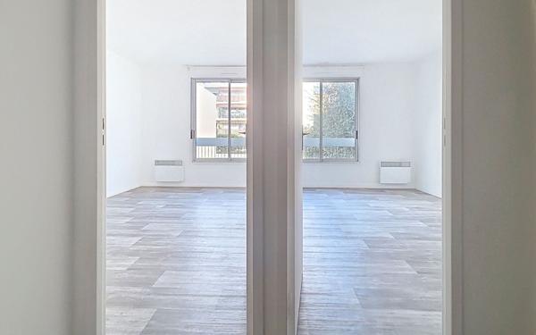 Appartement à vendre    3 pièces • 70 m2 Saint-Laurent-du-Var