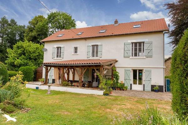 Maison à vendre |  Saint-Yrieix-la-Perche |  10 pièces | 260 m²