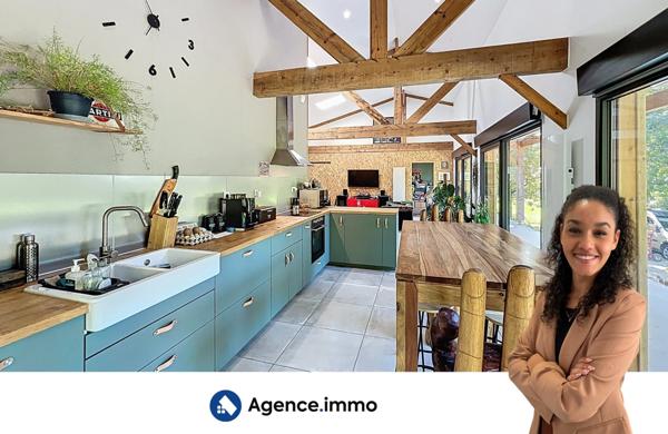 À vendre - Maison, 5 pièces située à Saint-Bonnet-sur-Gironde (17150)