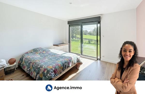 À vendre - Maison, 5 pièces située à Saint-Bonnet-sur-Gironde (17150)