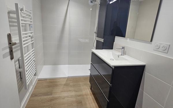 Appartement à louer    3 pièces •  Rivière-Saas-et-Gourby