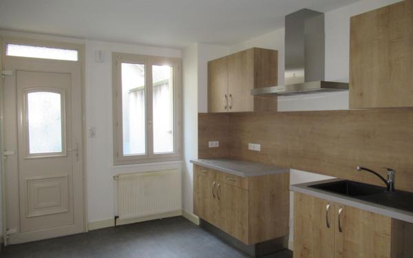 Appartement à louer    2 pièces • 45,42 m2 Saint-Yrieix-la-Perche