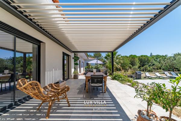 Saint-Gély-du-Fesc (34980) Superbe propriété contemporaine de plain-pied - Pic Saint-Loup.