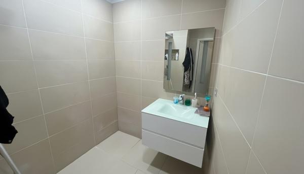 T3 83 m² – Balcon sud-ouest, parking, résidence sécurisée – Lille/Lambersart (Bois-Blancs)